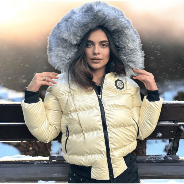 Jachete de iarnă pentru femei , glugă în jos